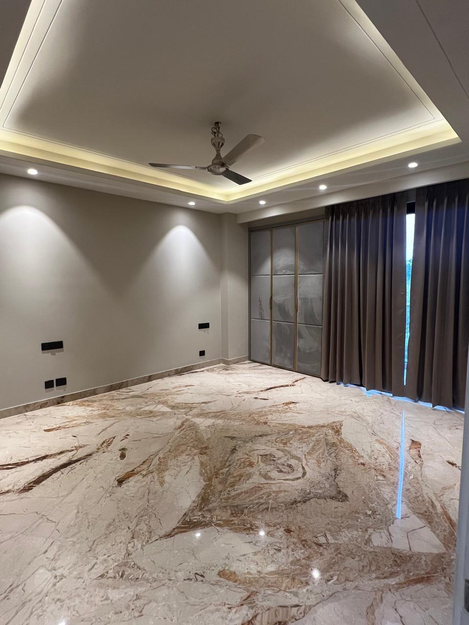 500 Sq. Yard 4 BHK Builder Floor for Sale | Freehold | Semi-Furnished