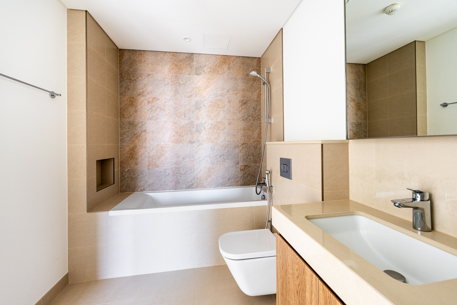 Zaabeel •	Project: Downtown Views II Tower 1