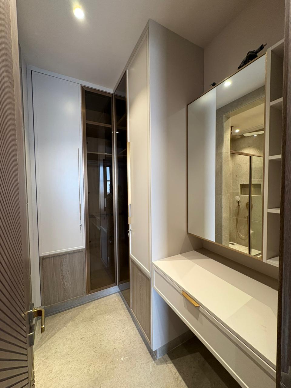 Luxury 4BHK Floor with Private Terrace Bar in GK-2 | 2100 Sq. Ft.