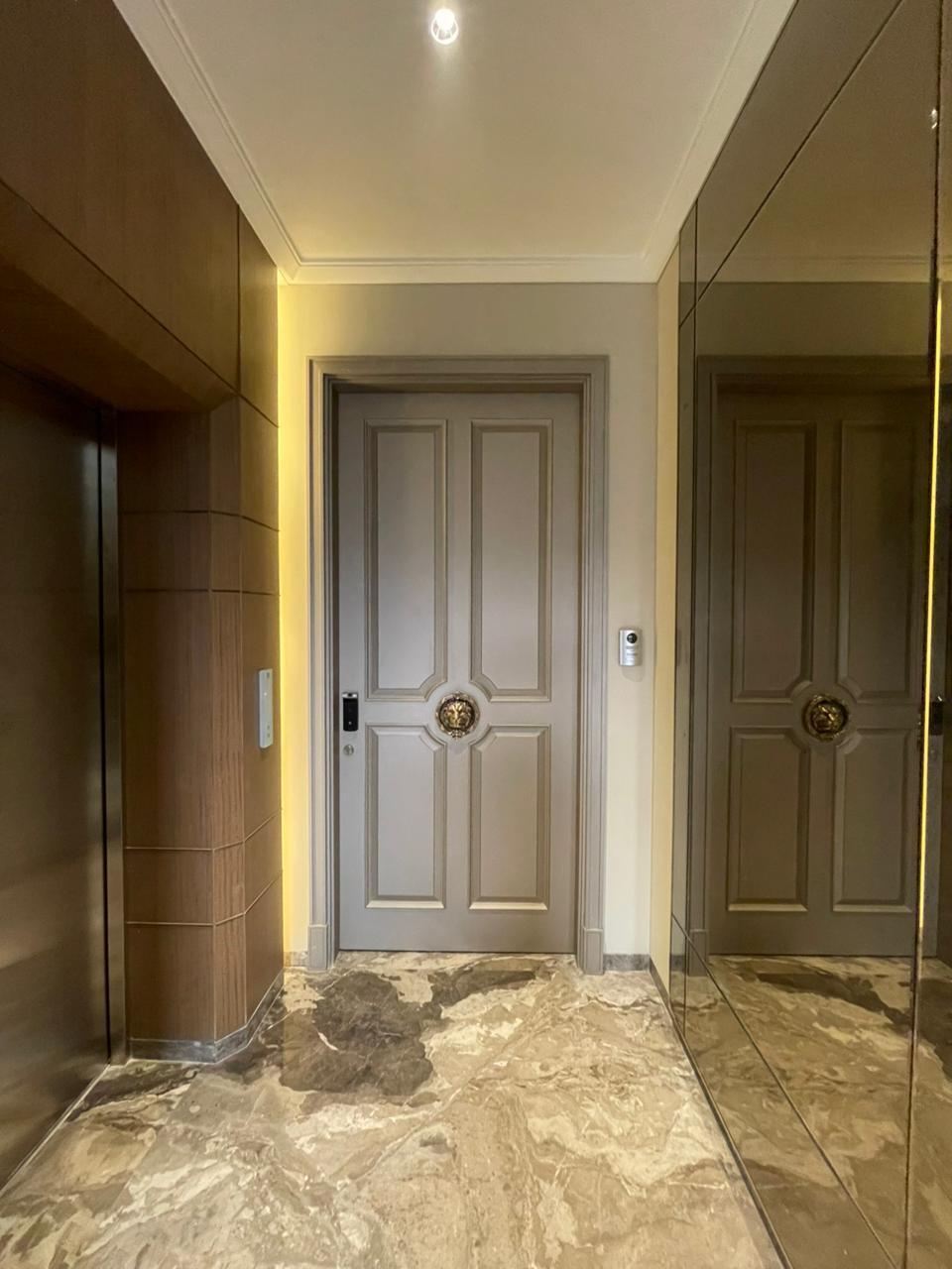 Anand Lok | 800 Sq. Yards | 3rd Floor with Private Terrace