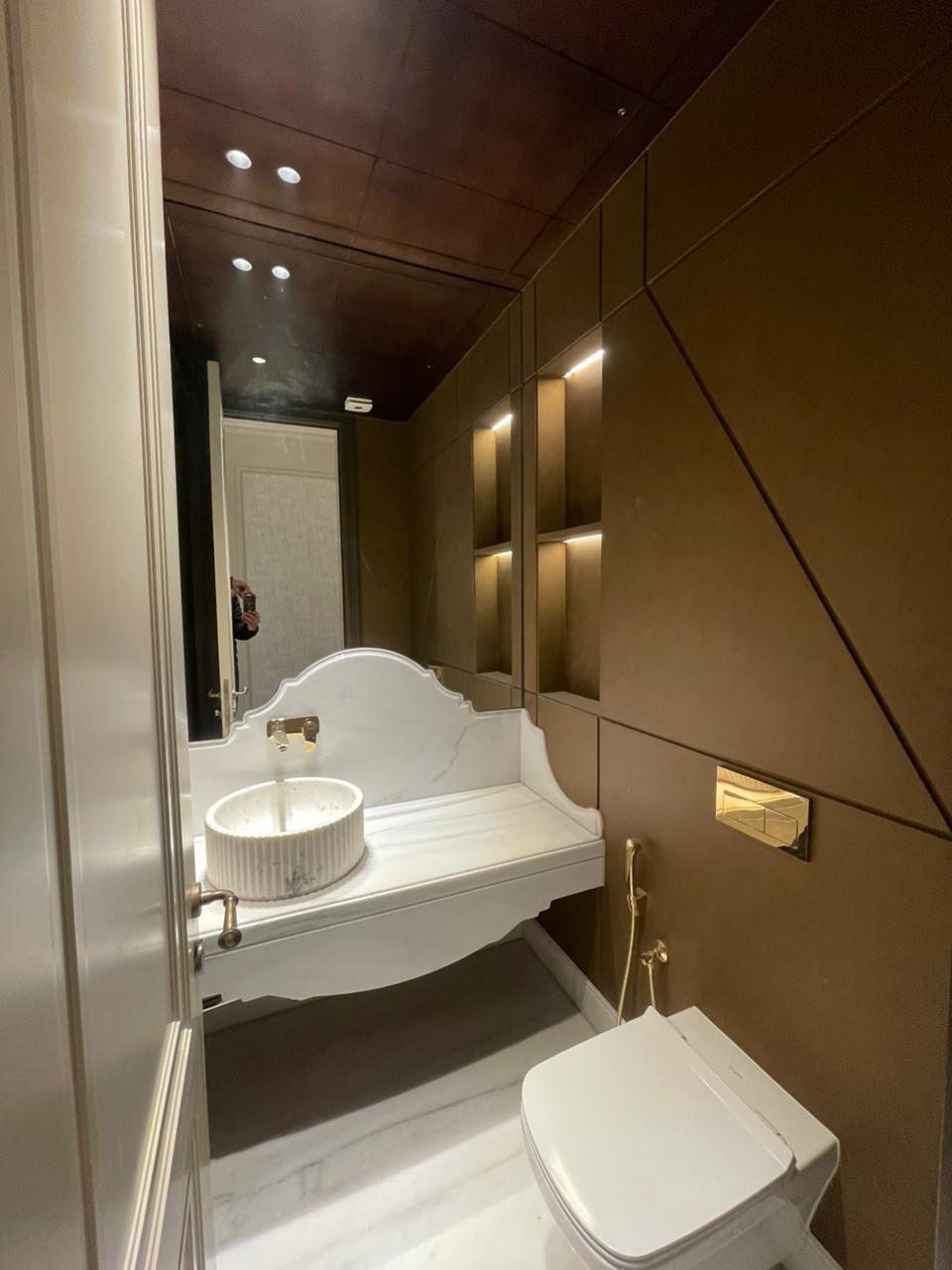 Anand Lok | 800 Sq. Yards | 3rd Floor with Private Terrace