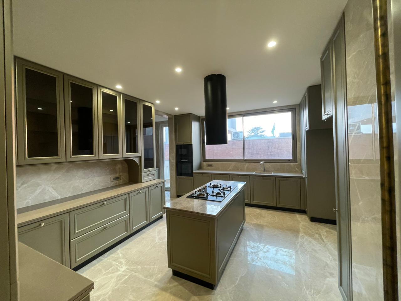 Anand Lok | 800 Sq. Yards | 3rd Floor with Private Terrace