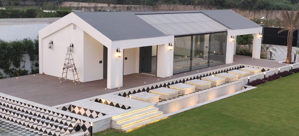 1 Acre Luxury Farmhouse for Sale in Dera Mandi, South Delhi